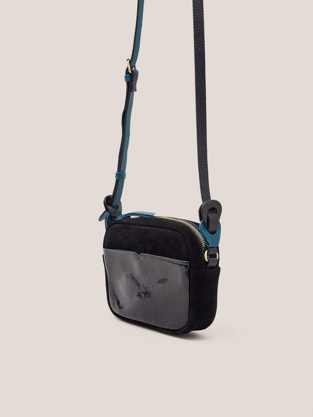 Lexi Patent Mini Camera bag in PURE BLK - FLAT FRONT