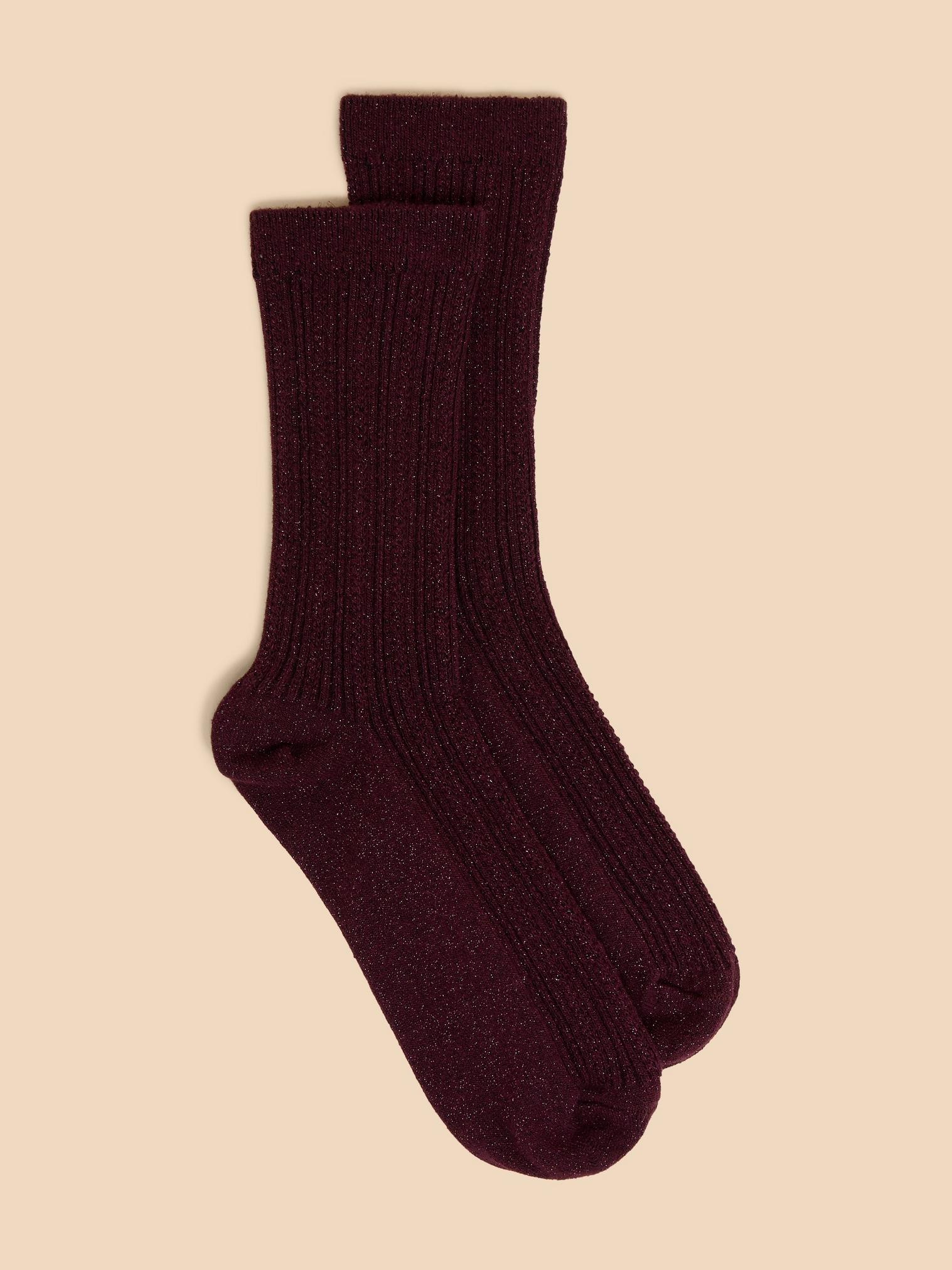 Cable Sparkle Ankle Socks in DEEP RED - MODEL FRONT