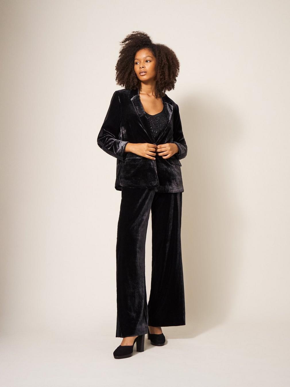 Jenny Velvet Blazer in PURE BLK - LIFESTYLE