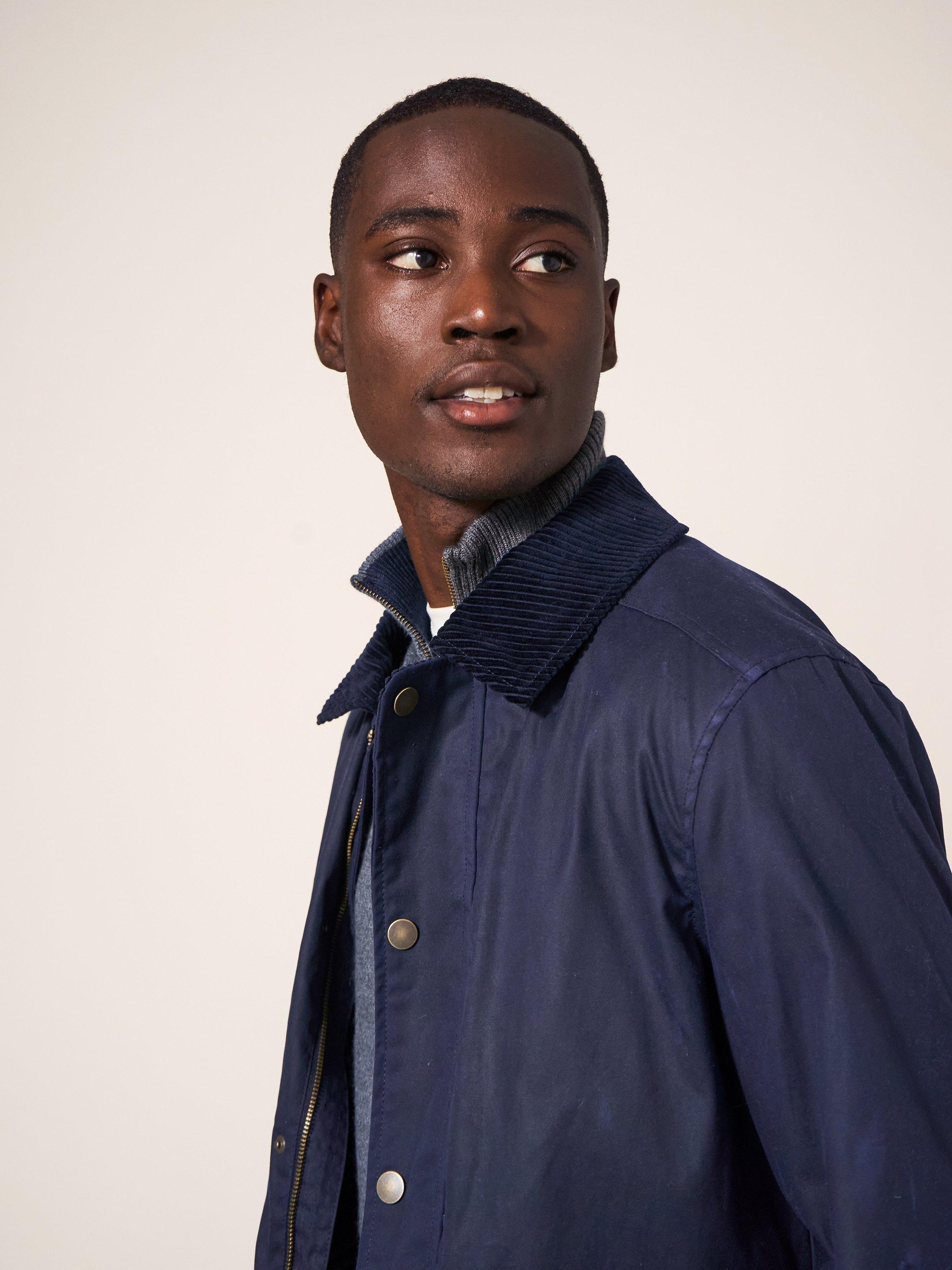 Waxed Jacket in DARK NAVY - MODEL FRONT