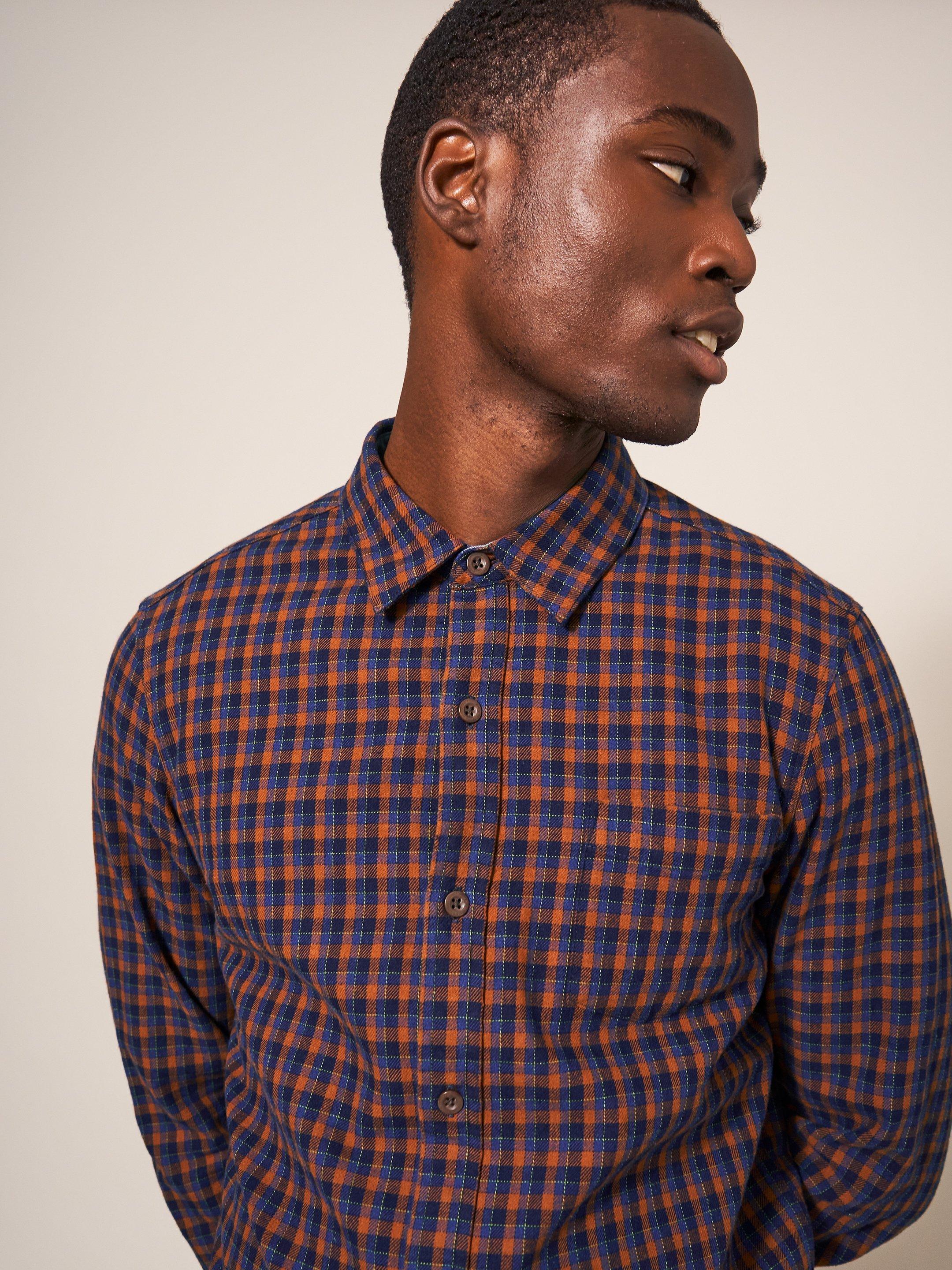 Checked Twill Shirt in DARK NAVY - MODEL DETAIL