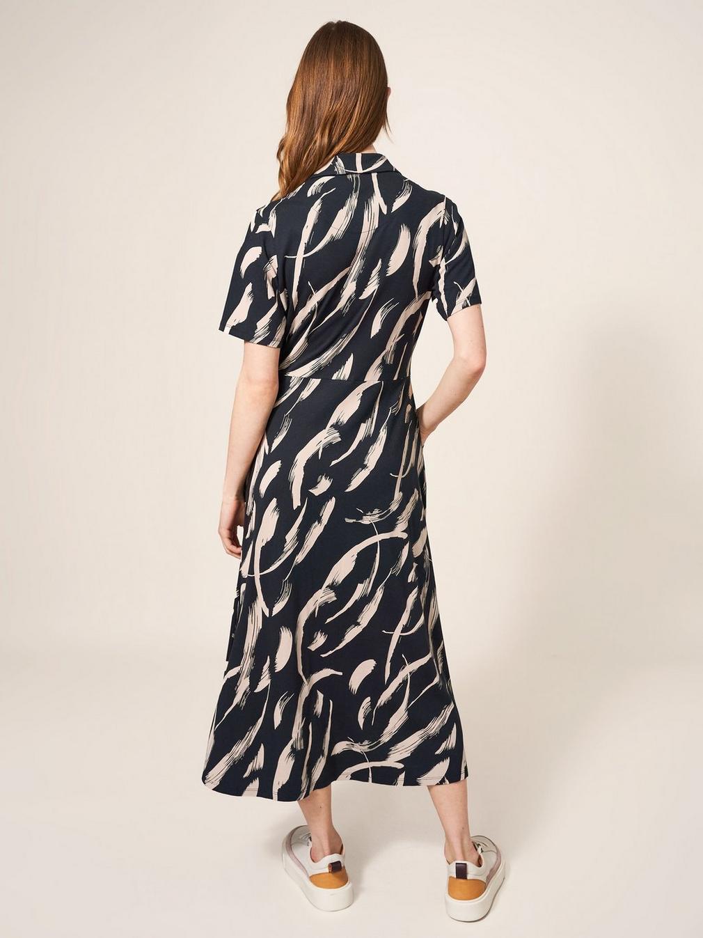 Rua Shirt Dress Jersey in BLK PR - MODEL BACK