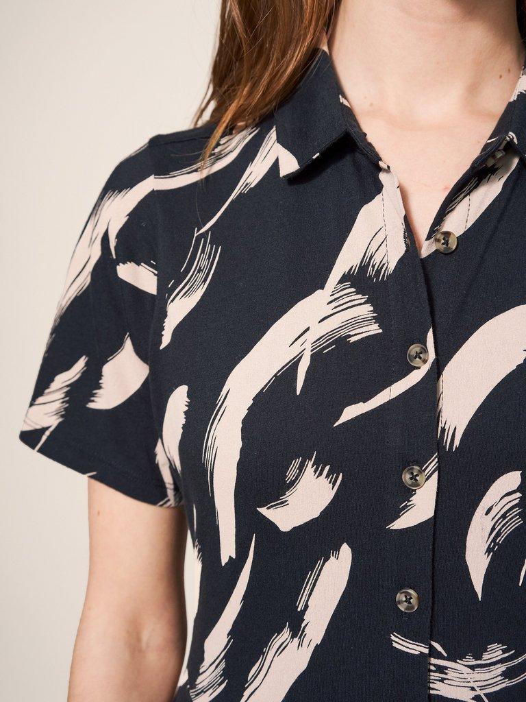 Rua Shirt Dress Jersey in BLK PR - MODEL FRONT