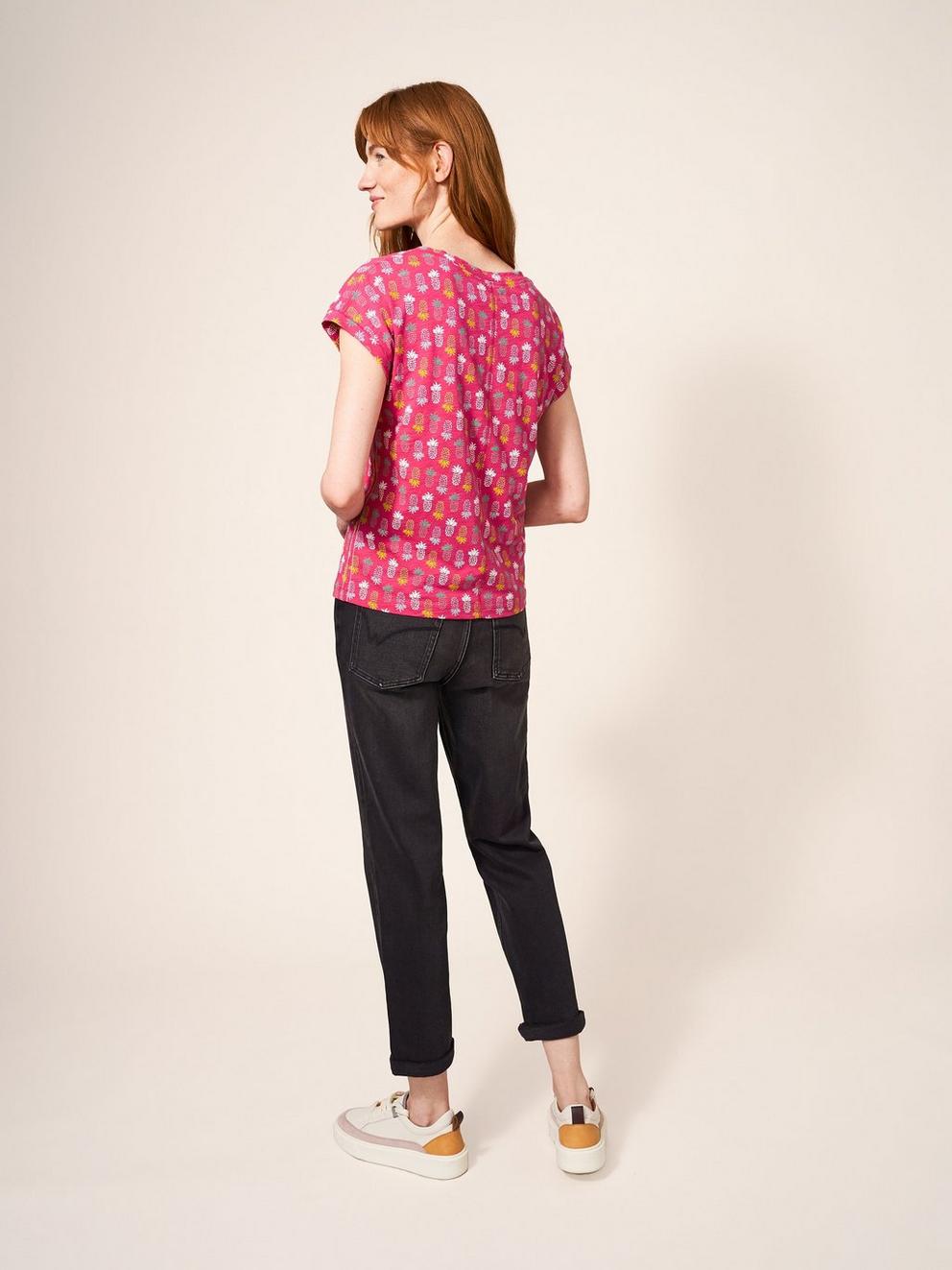 NELLY NOTCH NECK in PINK MLT - MODEL BACK