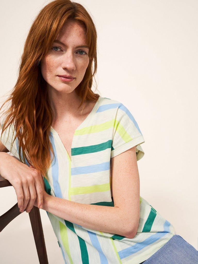 NELLY NOTCH NECK in WHITE MLT - LIFESTYLE