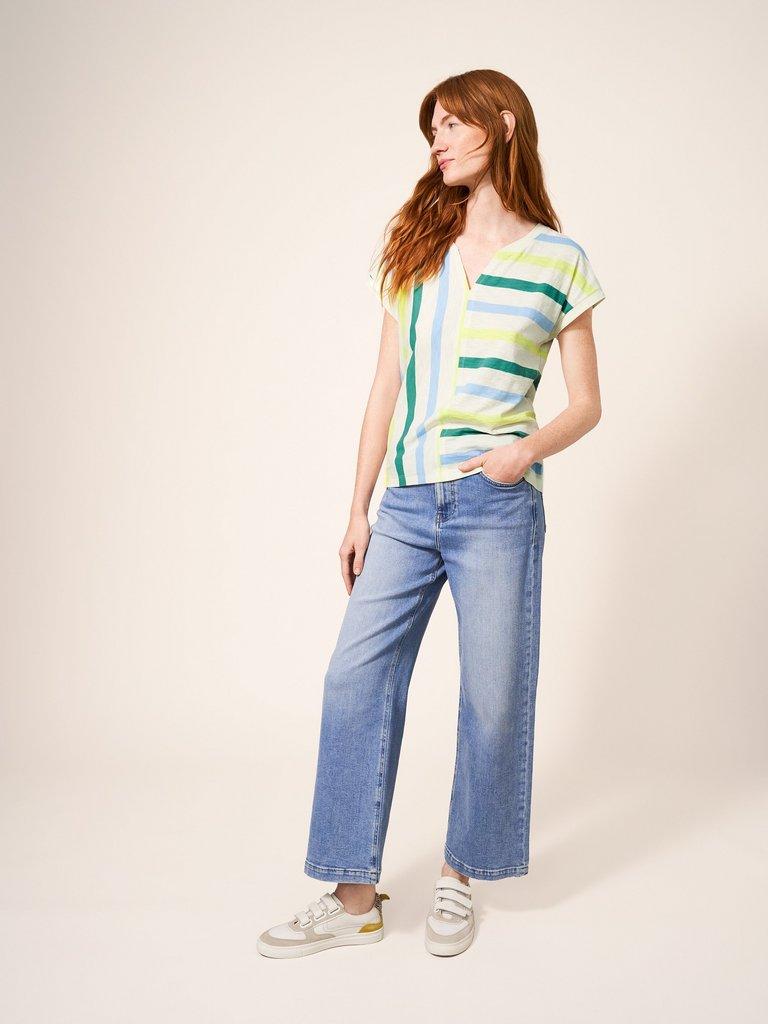 NELLY NOTCH NECK in WHITE MLT - MODEL FRONT