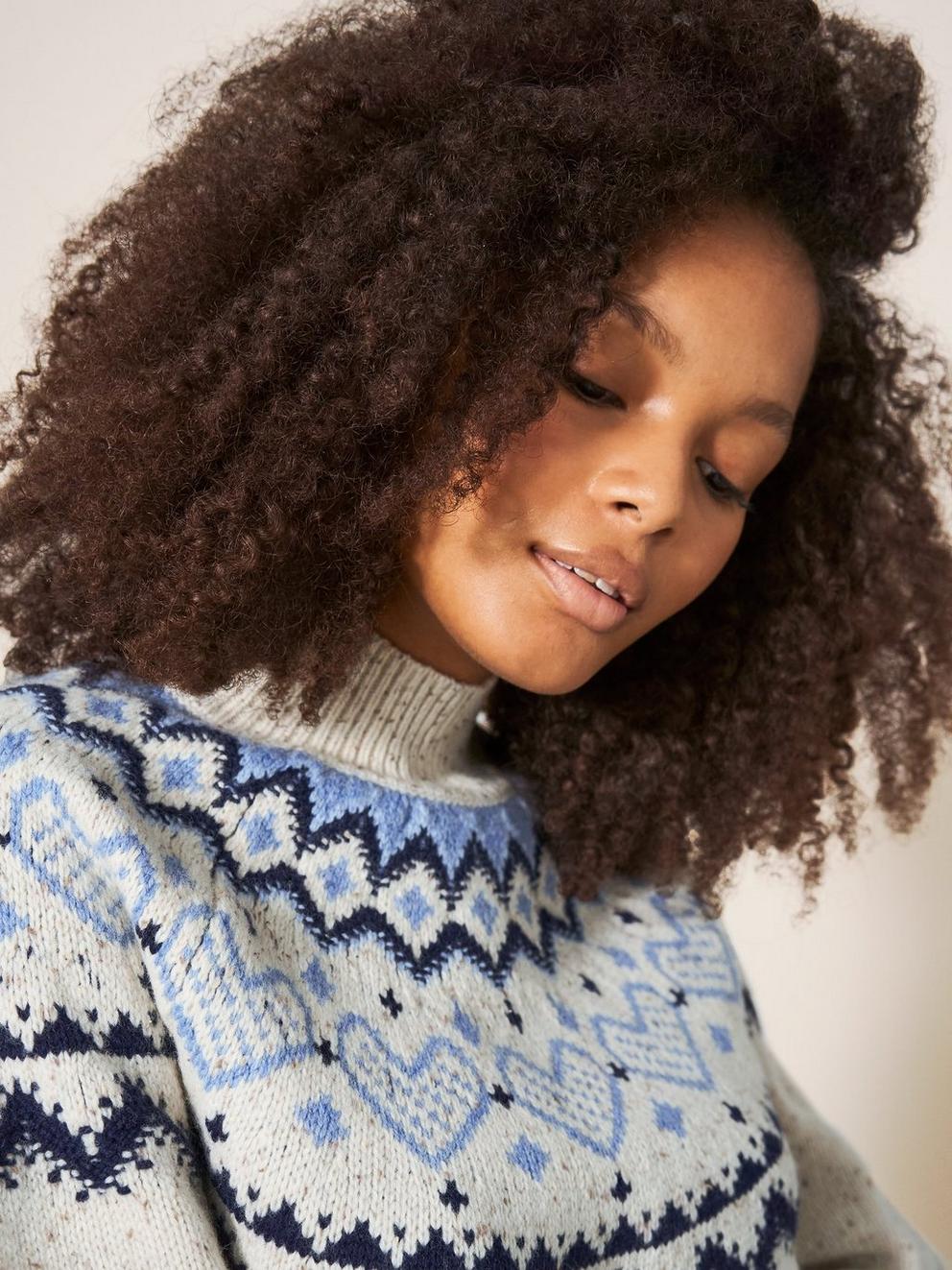HEART LONGLINE FAIRISLE JUMPER in NAT MLT - MODEL DETAIL