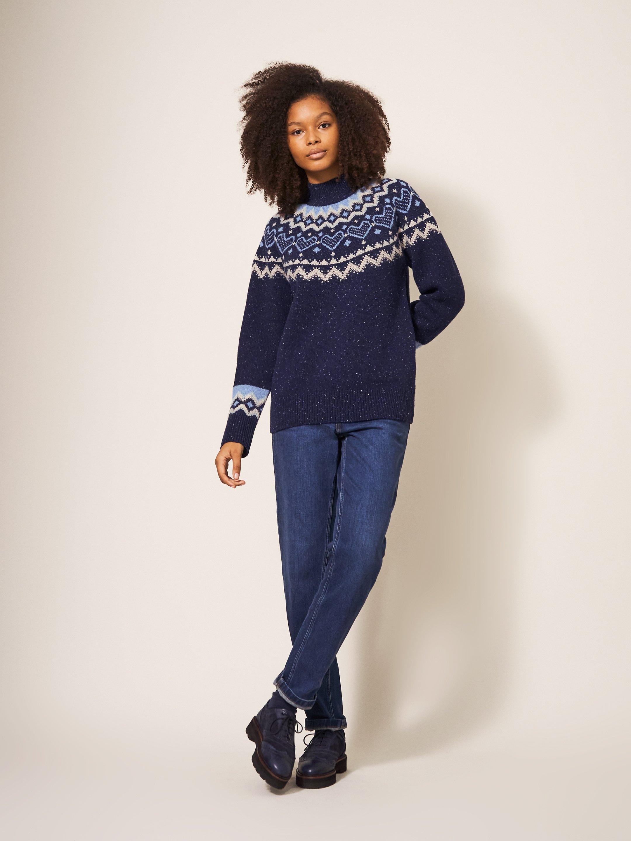 HEART LONGLINE FAIRISLE JUMPER in NAVY MULTI - MODEL DETAIL