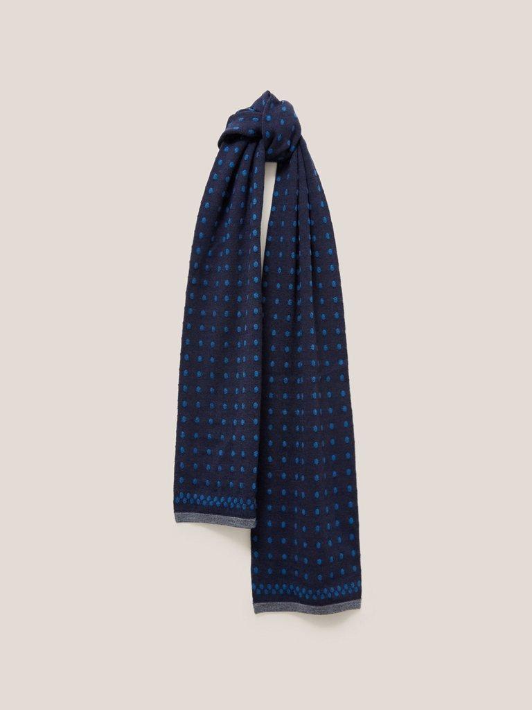 Kelvin Merino Scarf in DARK NAVY - MODEL FRONT