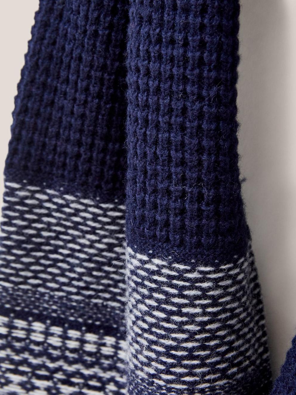 Lambswool Fairisle Scarf  in DARK NAVY - FLAT DETAIL