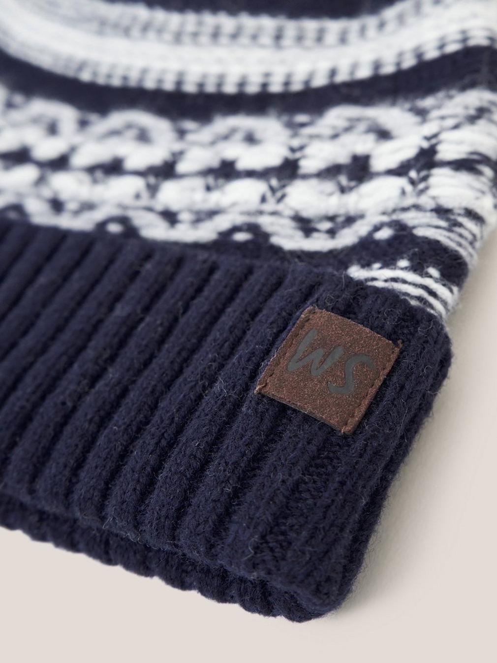 Lambswool Fairisle Beanie in DARK NAVY - FLAT DETAIL