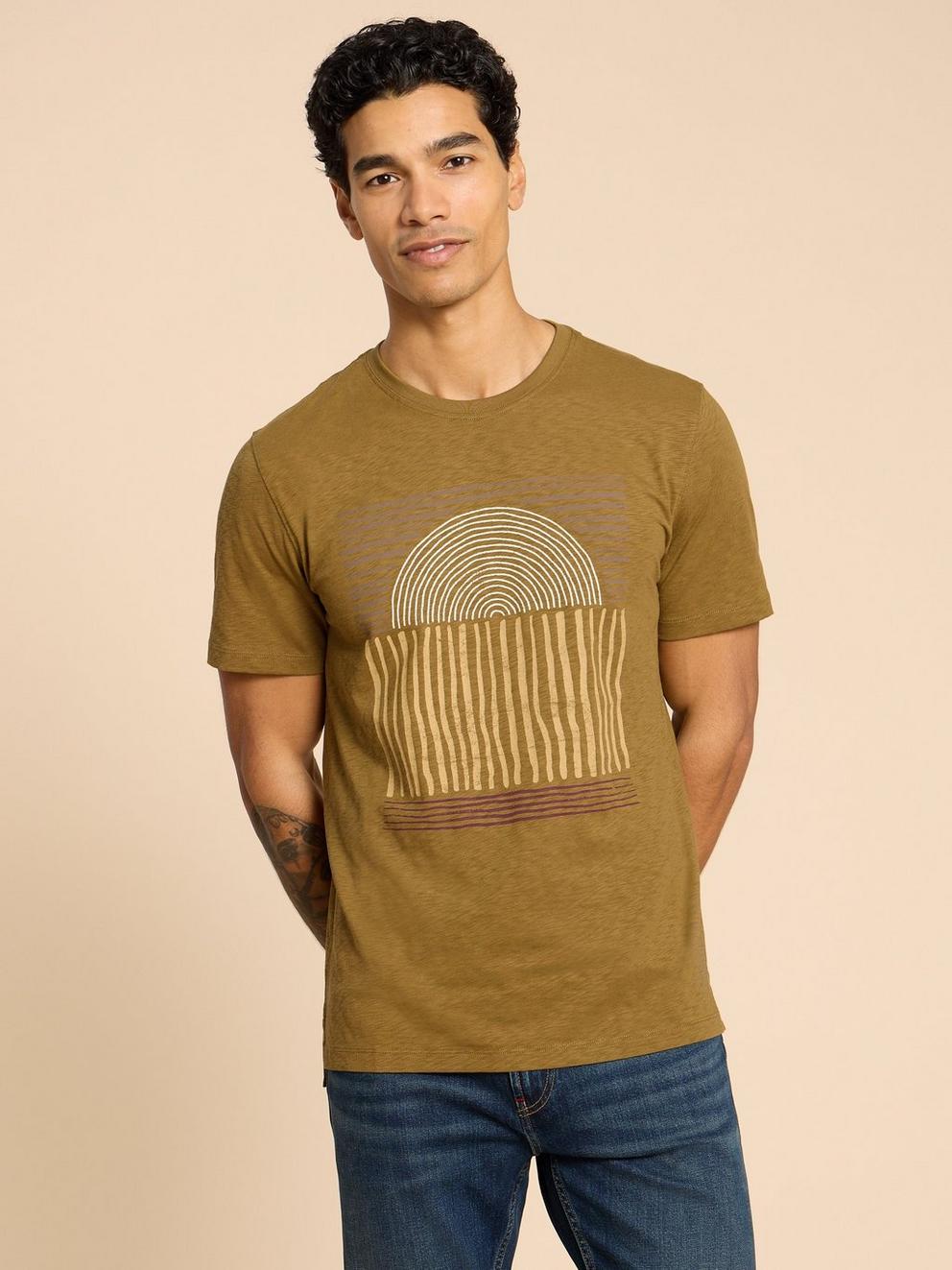 Abstract Sun Graphic Tee in GREEN PR - MODEL FRONT