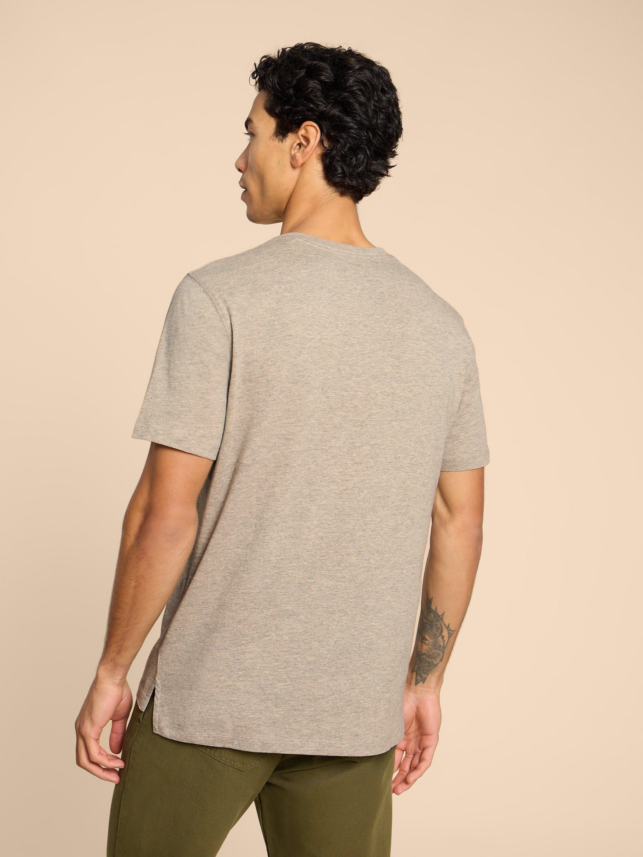 Scaling Waves Graphic Tee in GREY PR - MODEL BACK