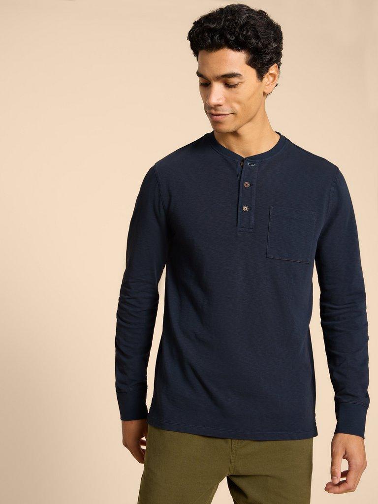 Newton LS Henley in DARK NAVY - MODEL DETAIL