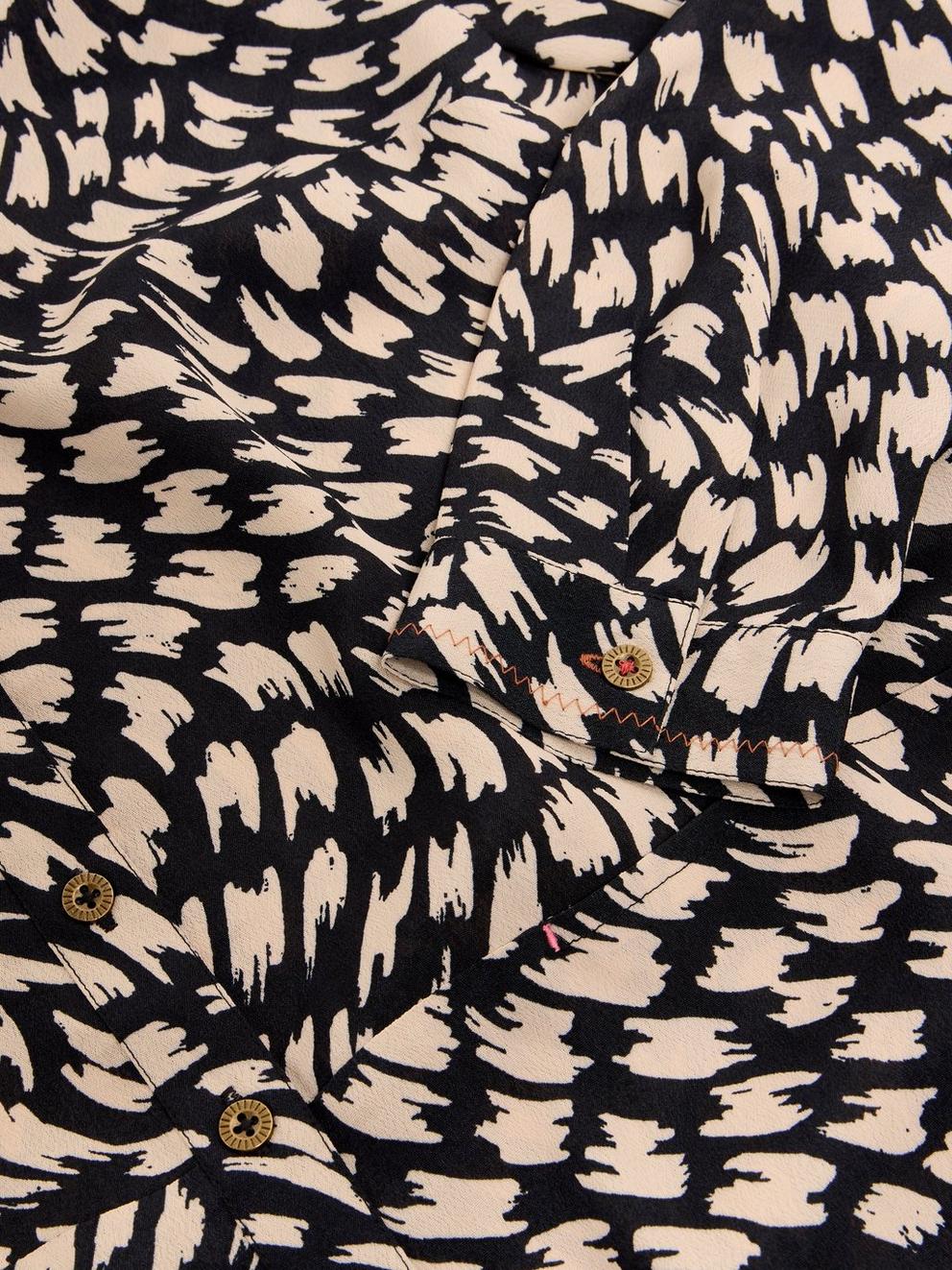 Danika Printed Tunic in BLK MLT - FLAT DETAIL