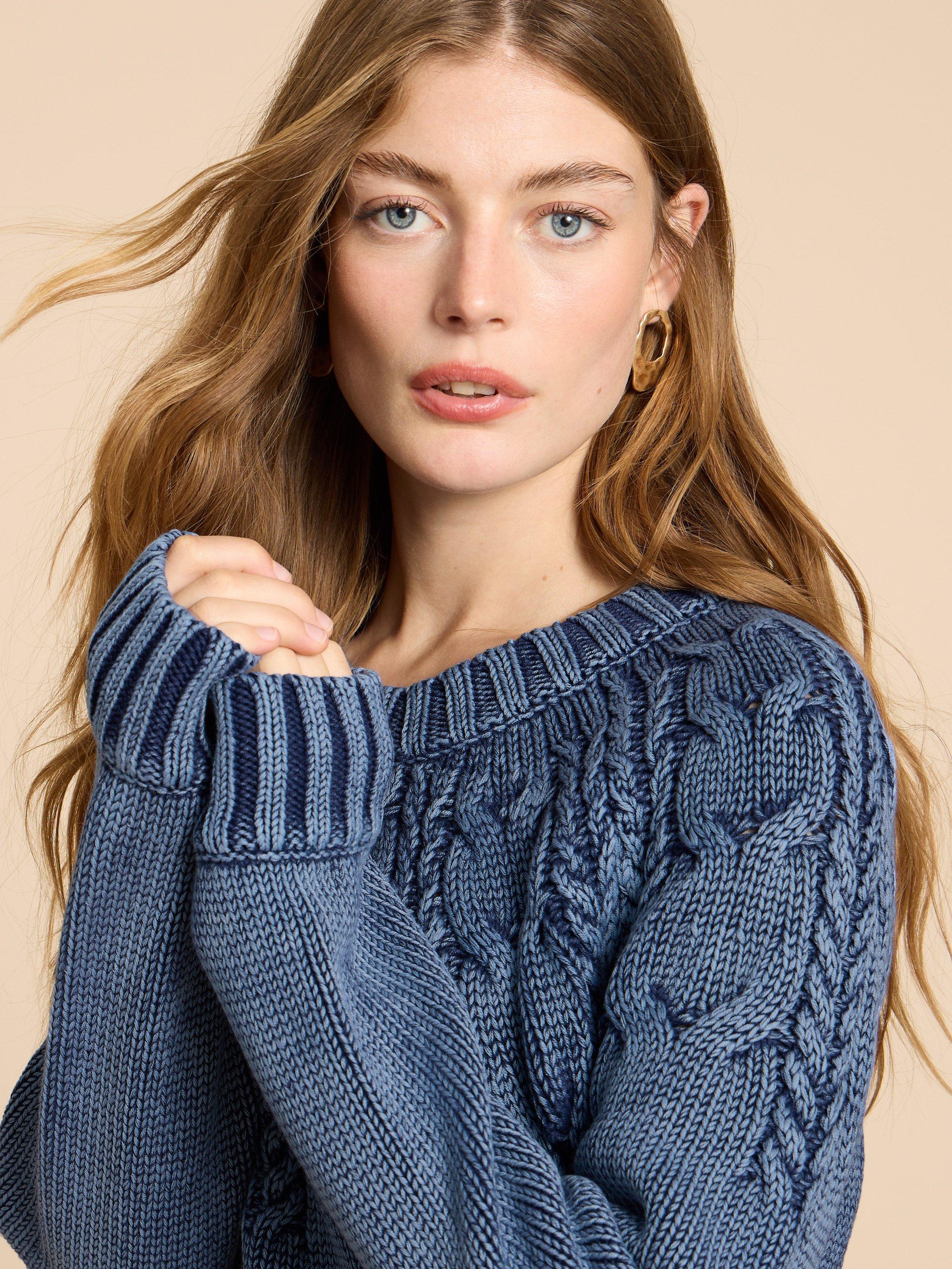 MIA CABLE JUMPER  in INDIGO BLE - MODEL DETAIL