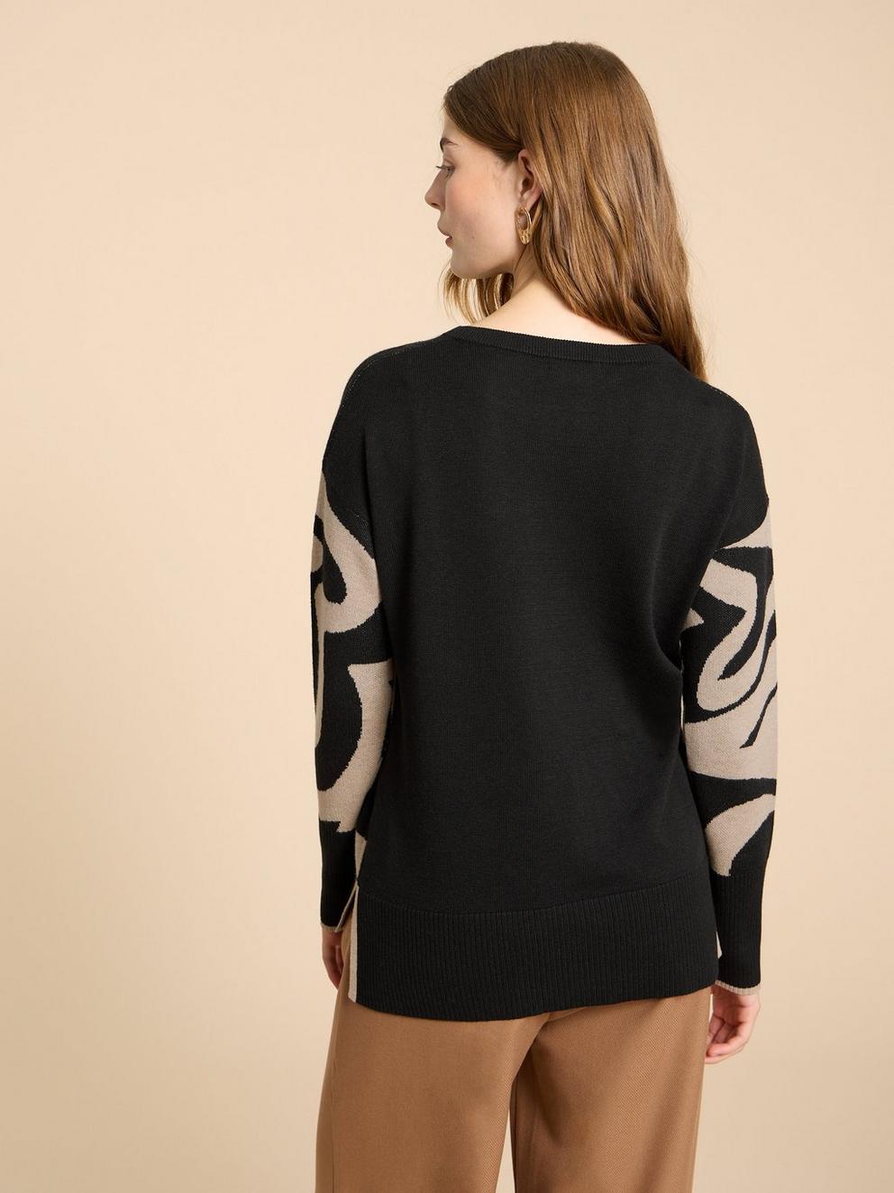 HEART OLIVE JUMPER in BLK MLT - MODEL BACK