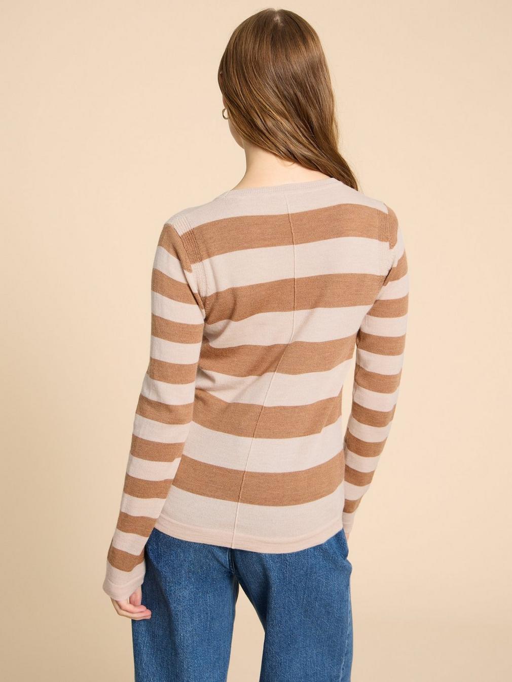 MERINO WOOL JUMPER in NAT MLT - MODEL BACK