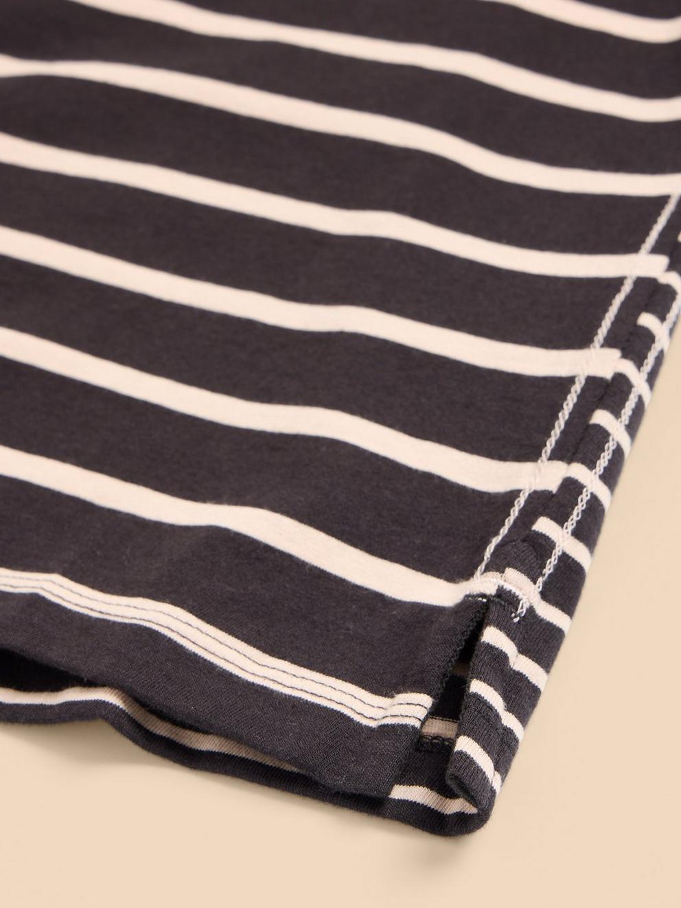 SYDNEY BOAT NECK TEE in BLK MLT - FLAT DETAIL