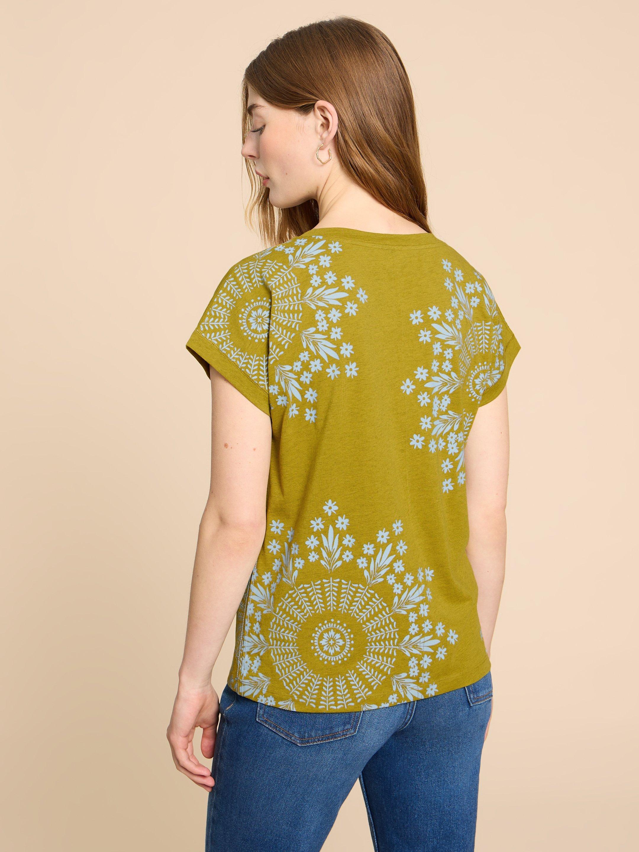NELLY NOTCH NECK COTTON TEE in CHART PR - MODEL BACK
