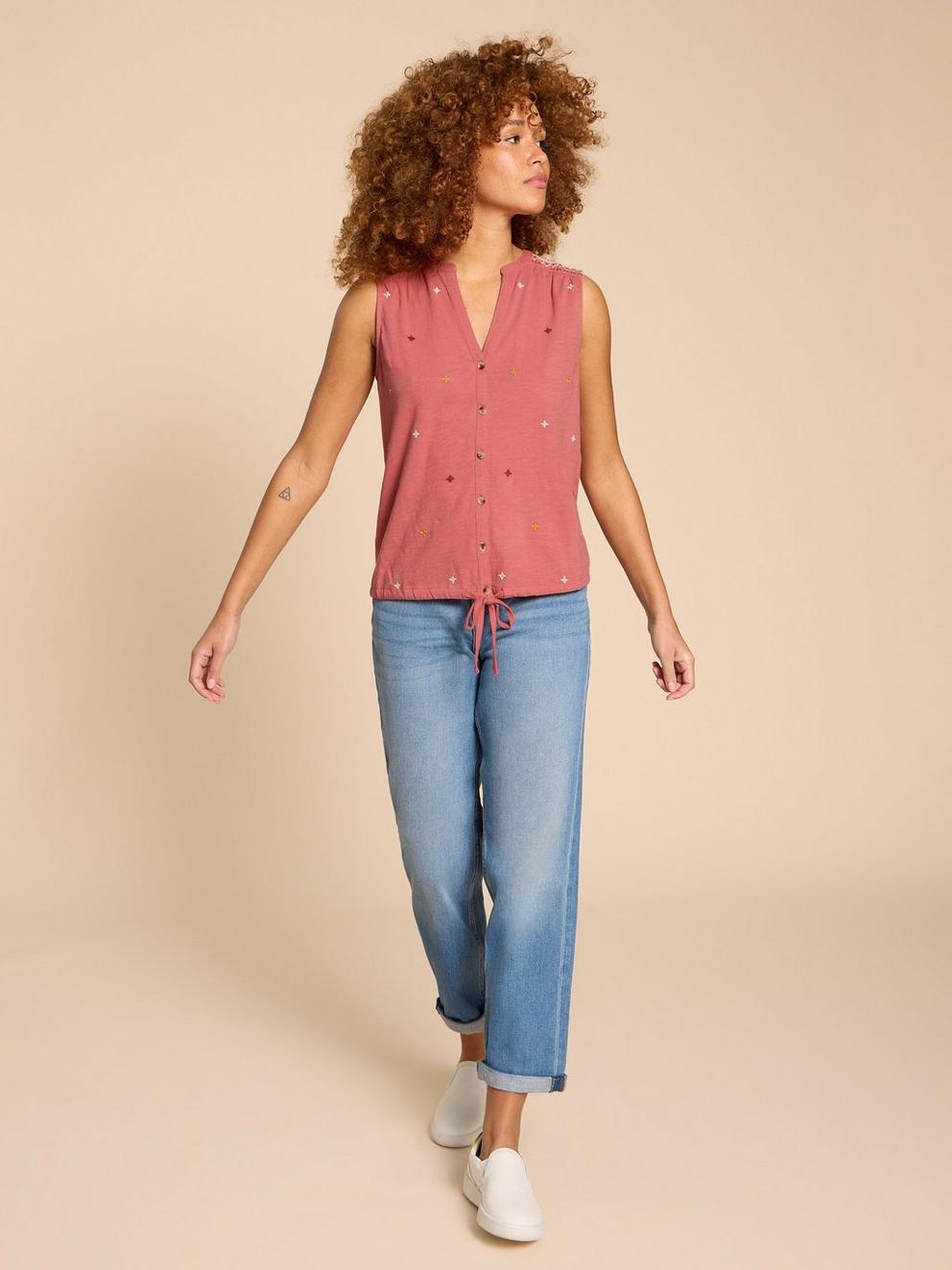 TULIP JERSEY SLEEVELESS SHIRT in PINK MLT - MODEL FRONT