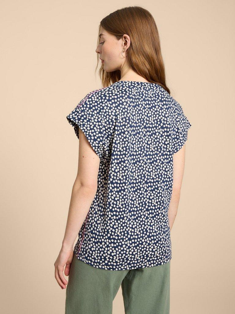 IVY LINEN V NECK TEE in BLUE PR - MODEL BACK