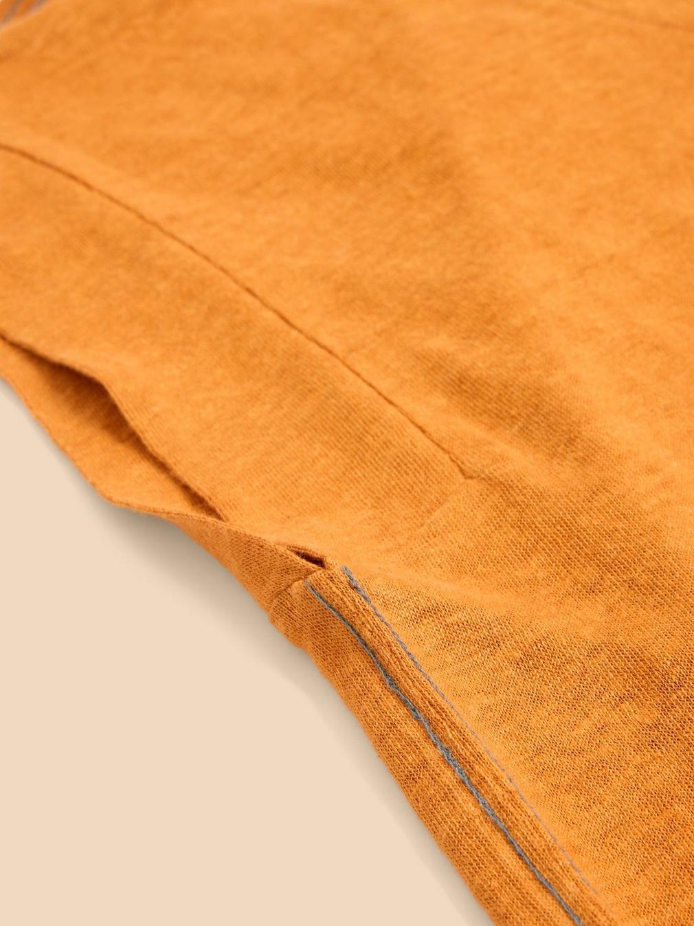 IVY LINEN V NECK TEE in MID ORANGE - FLAT DETAIL