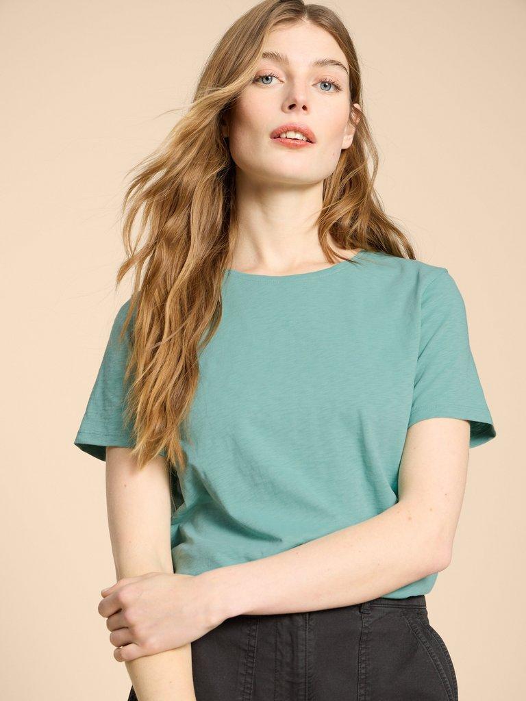 ABBIE TEE in MID TEAL - MODEL DETAIL