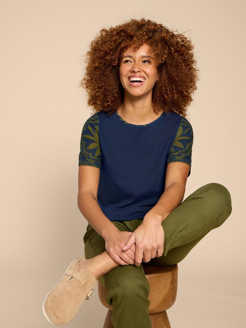 WILLA MIX TIE HEM TOP in NAVY MULTI - LIFESTYLE