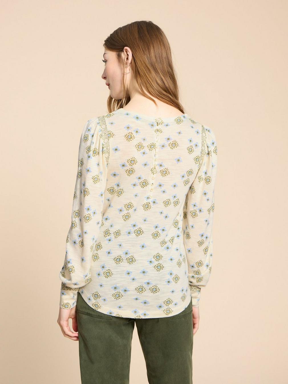 BLAKE PUFF SLEEVE TOP in IVORY MLT - MODEL BACK