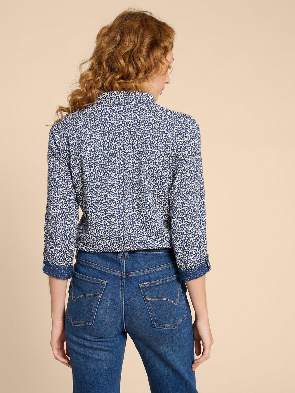 ANNIE PRINTED SHIRT in BLUE PR - MODEL BACK