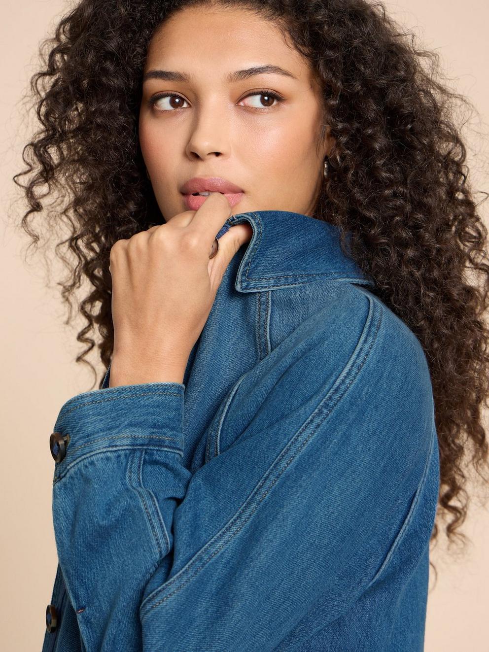 Eden Denim Relaxed Jacket in MID DENIM - MODEL DETAIL