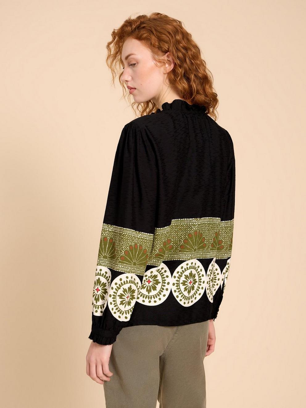 Fia Frill Neck Printed Top in BLK PR - MODEL BACK