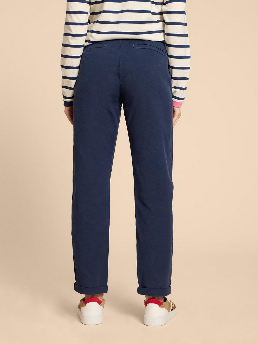 Twister Chino Trouser in DARK NAVY - MODEL BACK