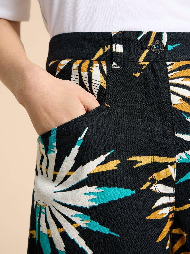 Harper Linen Blend Trouser in BLK PR - MODEL FRONT