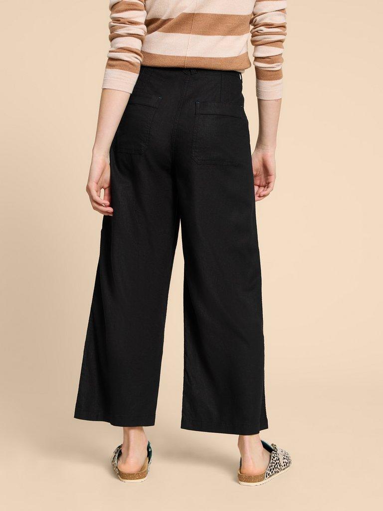 Harper Linen Blend Trouser in PURE BLK - MODEL BACK