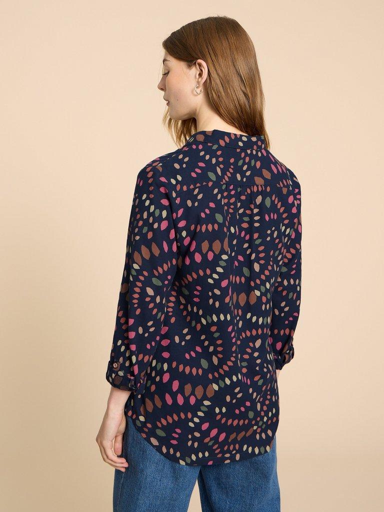 SOPHIE PRINTED ORGANIC SHIRT in NAVY MULTI - MODEL BACK