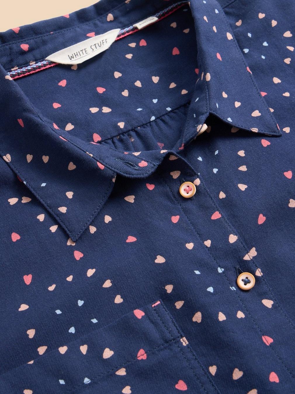 SOPHIE PRINTED ORGANIC SHIRT in NAVY PR - FLAT DETAIL