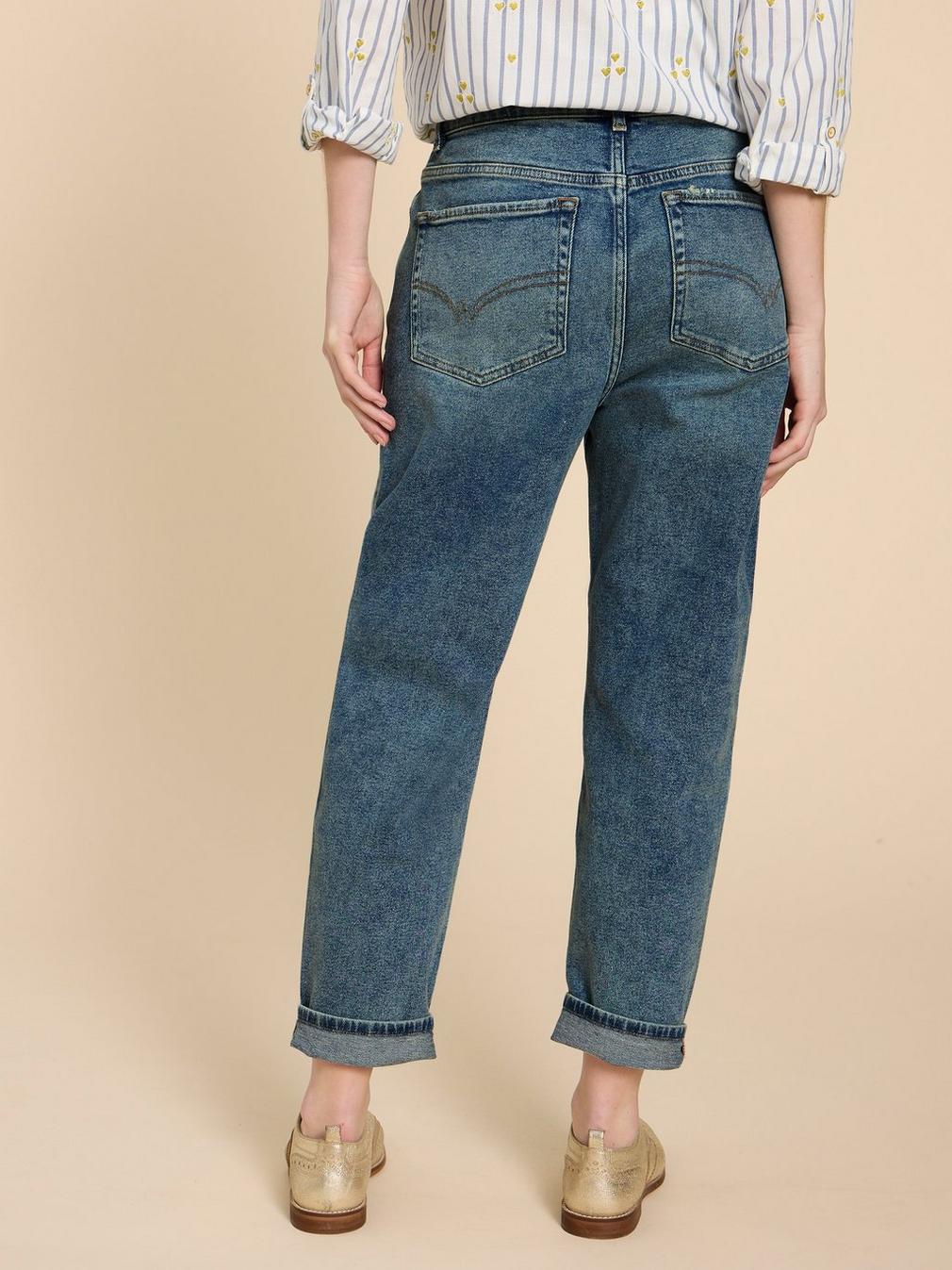 Tilly Tapered Jean in MID DENIM - MODEL BACK