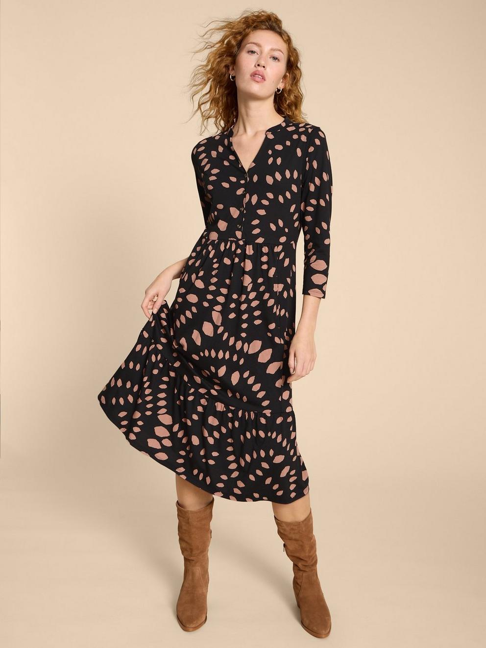 Naya Print Jersey Dress in BLK PR - MODEL FRONT