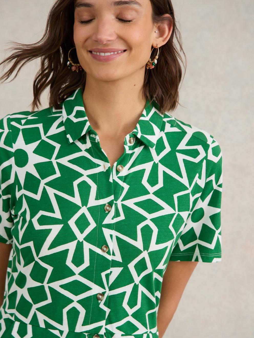 Rua Jersey Print Midi Dress in GREEN PR - MODEL DETAIL