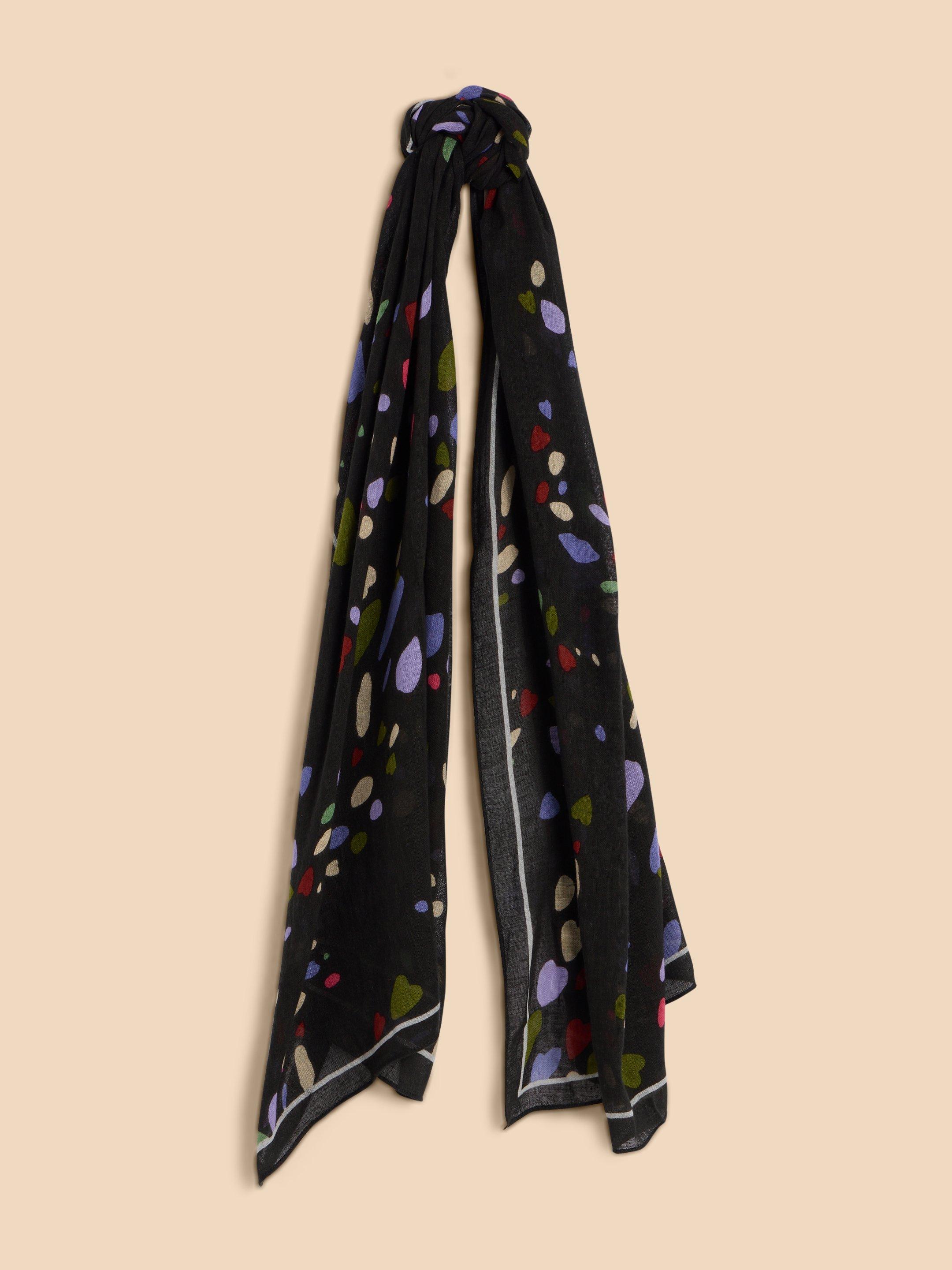 Scattered Heart Scarf in BLK PR - FLAT FRONT
