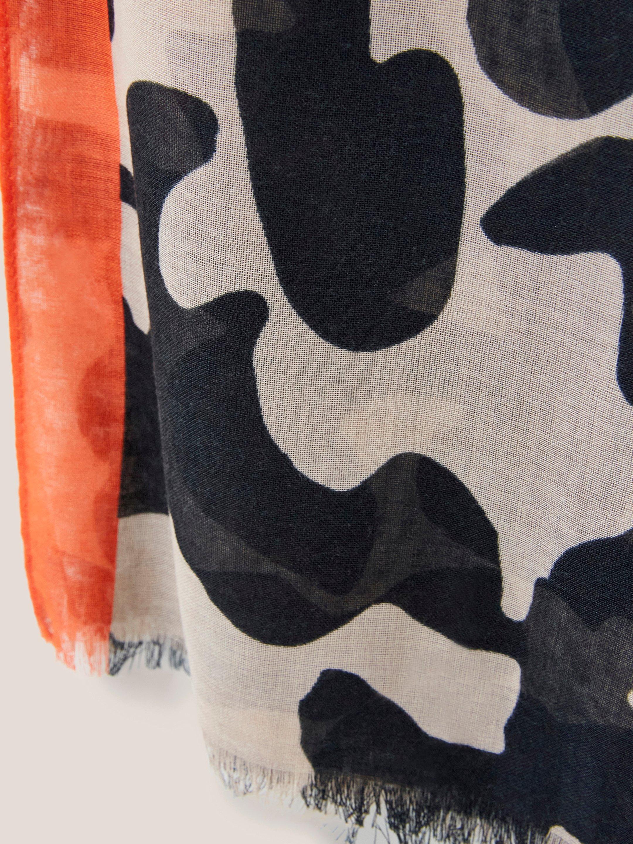 Abstract Oversized Scarf in NAT MLT - FLAT DETAIL
