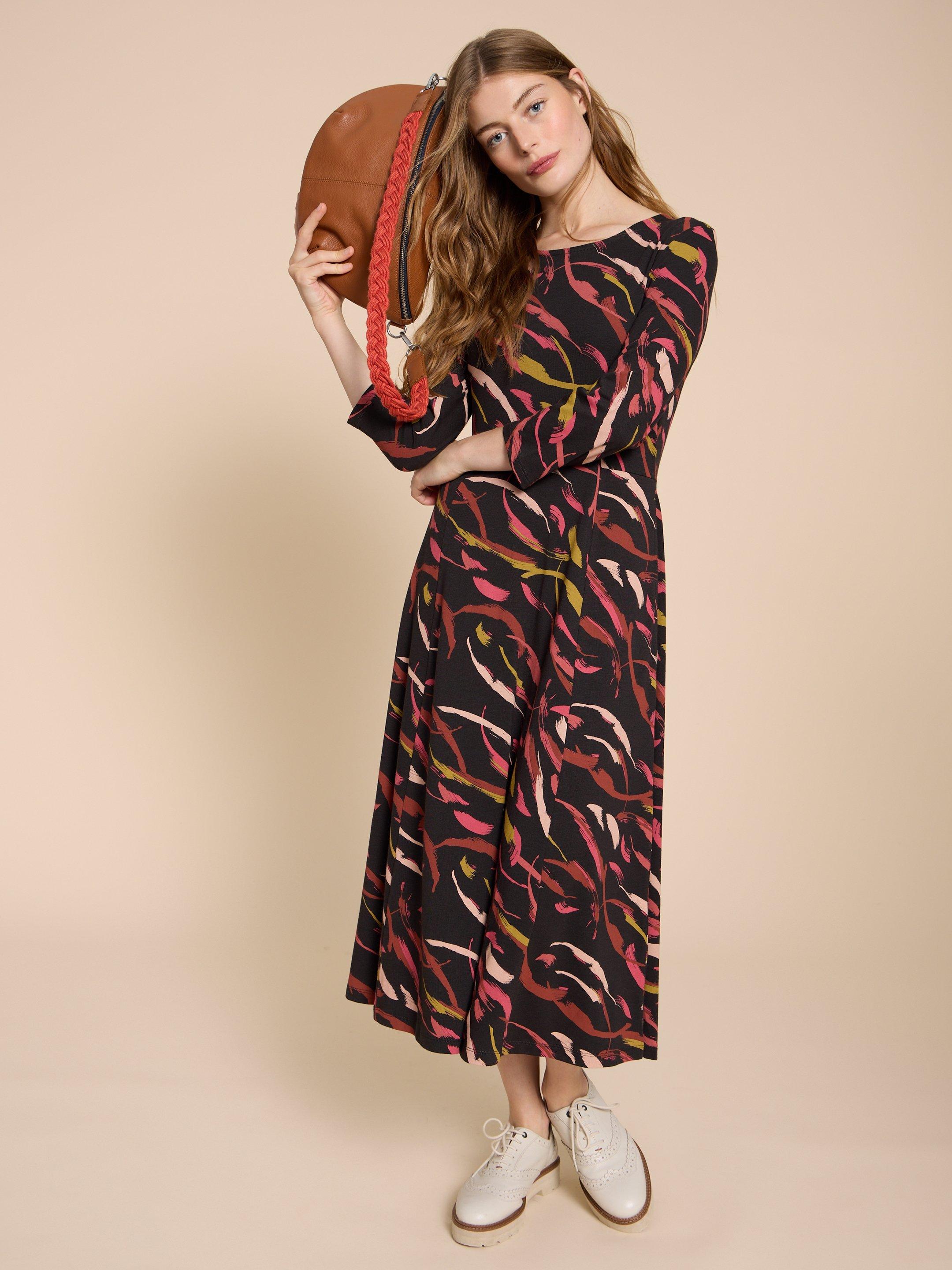 Madeline Jersey Print Dress in BLK PR - LIFESTYLE