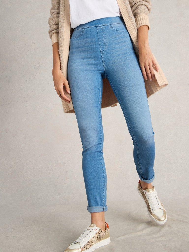 Janey Jegging in LIGHT DENIM