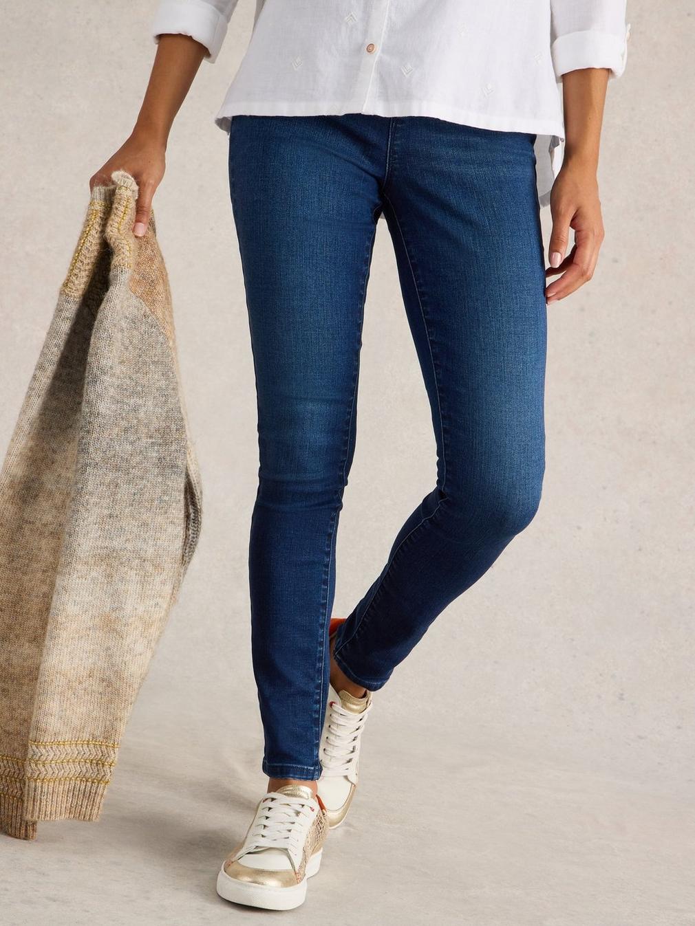 Janey Jegging in MID DENIM - LIFESTYLE