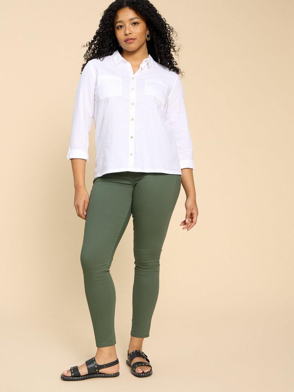 Janey Cotton Jegging in MID GREEN - MODEL FRONT