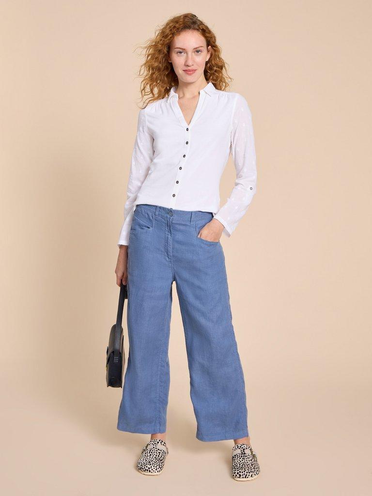 ANNIE JERSEY COTTON SHIRT in PALE IVORY - MODEL DETAIL