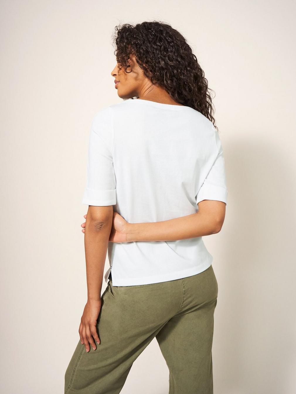 SYDNEY BOAT NECK TOP in BRIL WHITE - MODEL BACK