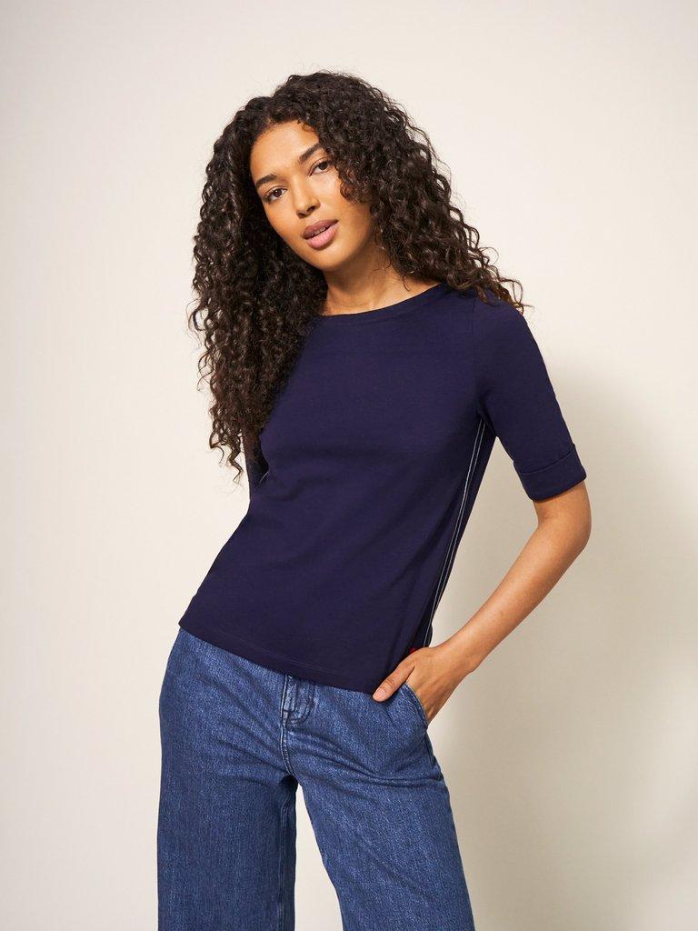 SYDNEY BOAT NECK TOP in DARK NAVY - MODEL DETAIL